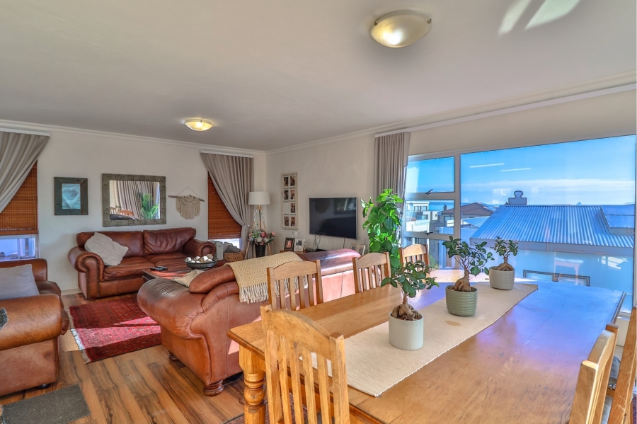 5 Bedroom Property for Sale in Calypso Beach Western Cape